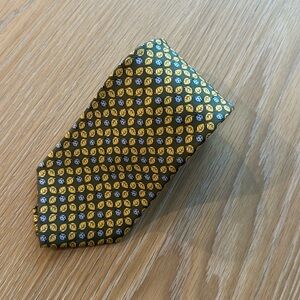 Brooks Brothers 346 (i.e., outlet) Tie